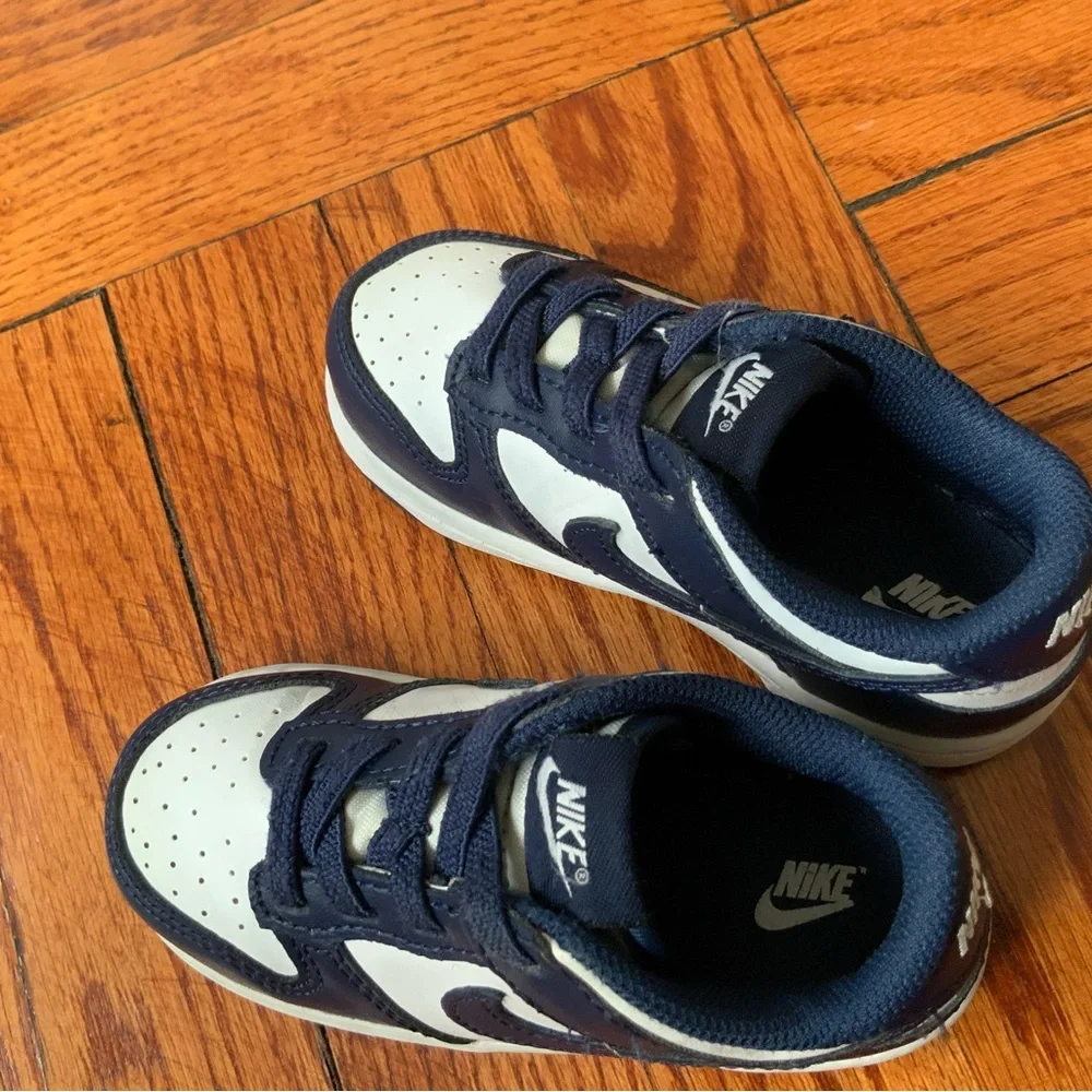 Nike Baby Toddler Dunk Low White Navy Blue Pre-owned Athletic Sneakers Size 8C - Picture 9 of 9